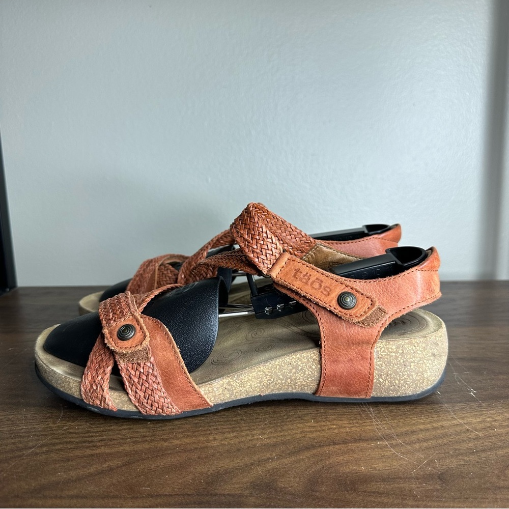 Taos Footwear Women's Rust Braided Leather Sandals